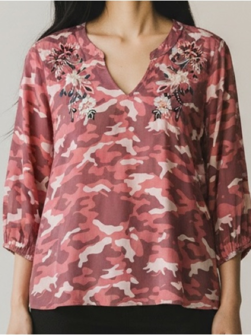 COLLEEN LOPEZ Pink Camouflage Floral Lightweight Silky Feel Shirt Top Size M